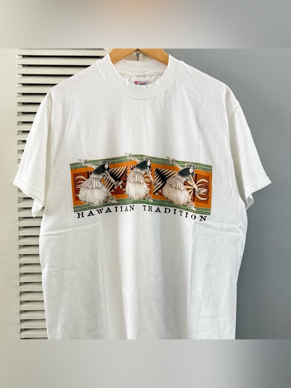 Vintage Hawaiian Tradition Souvenir T-Shirt Size Large